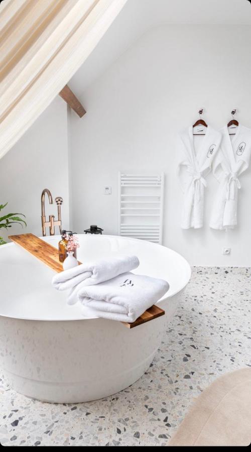 La Grande Maison Lgm Lesches Εξωτερικό φωτογραφία